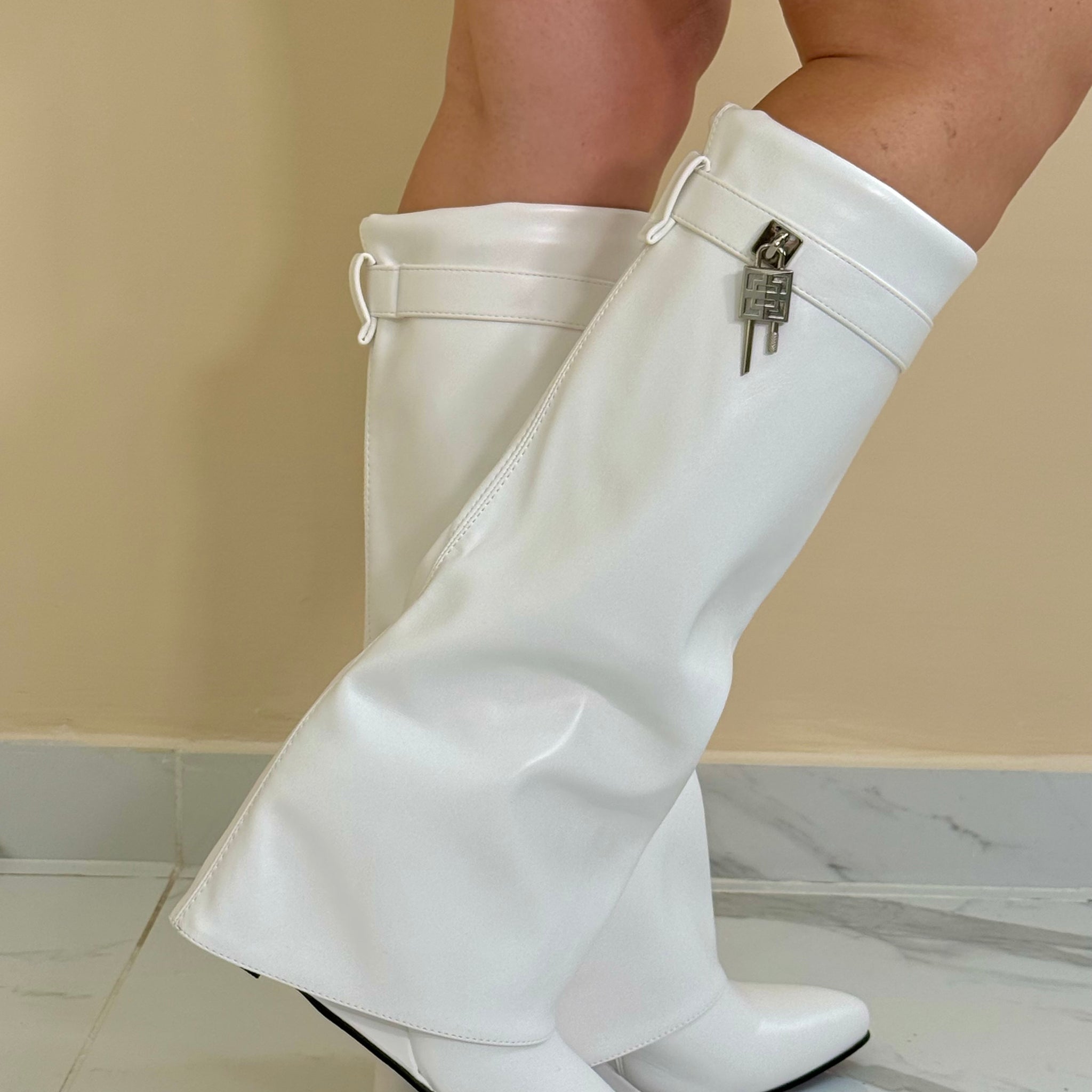 STIVALI MODELLO GIVENCHY